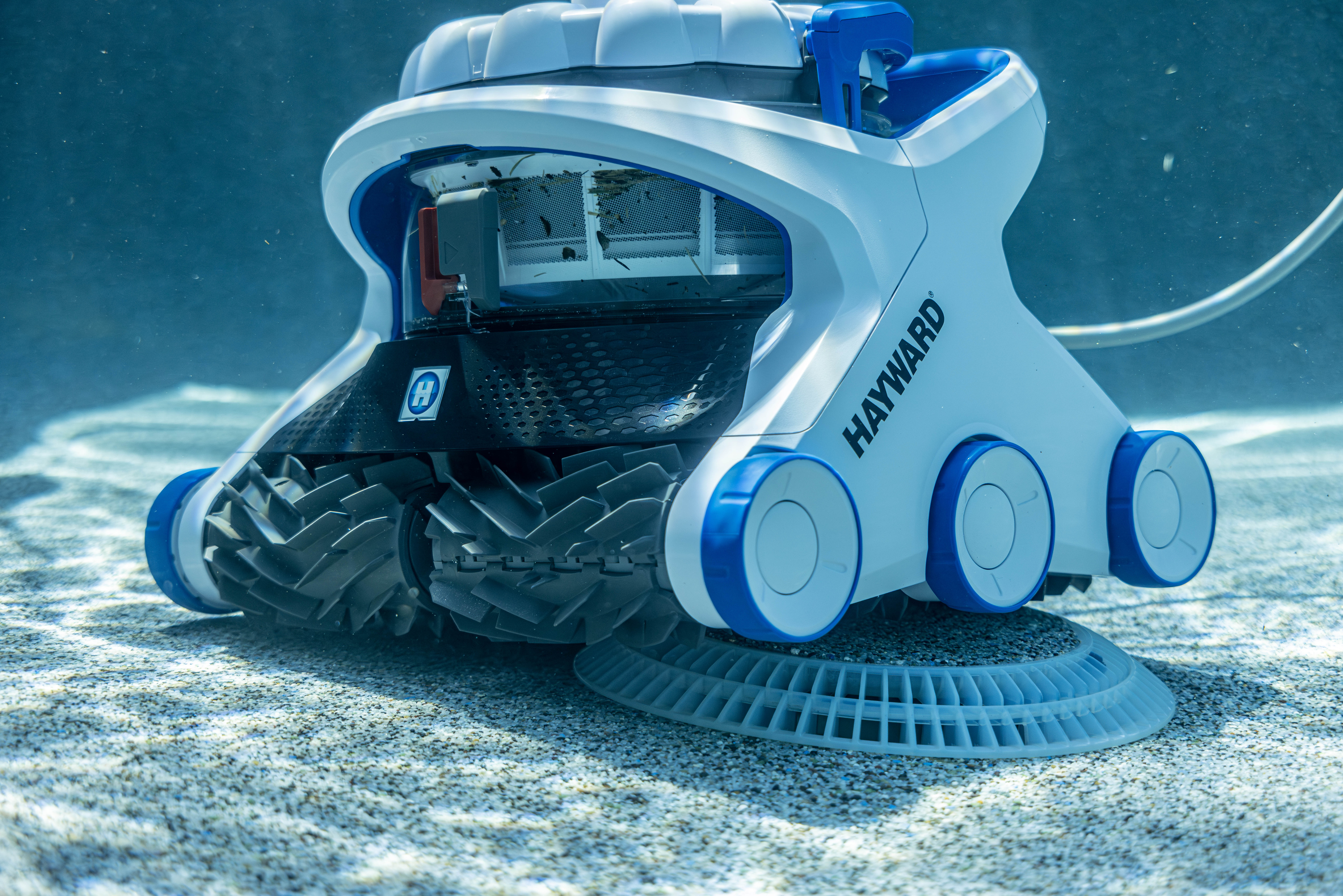 AquaVac 600 Robotic Pool Cleaner with Caddy Cart