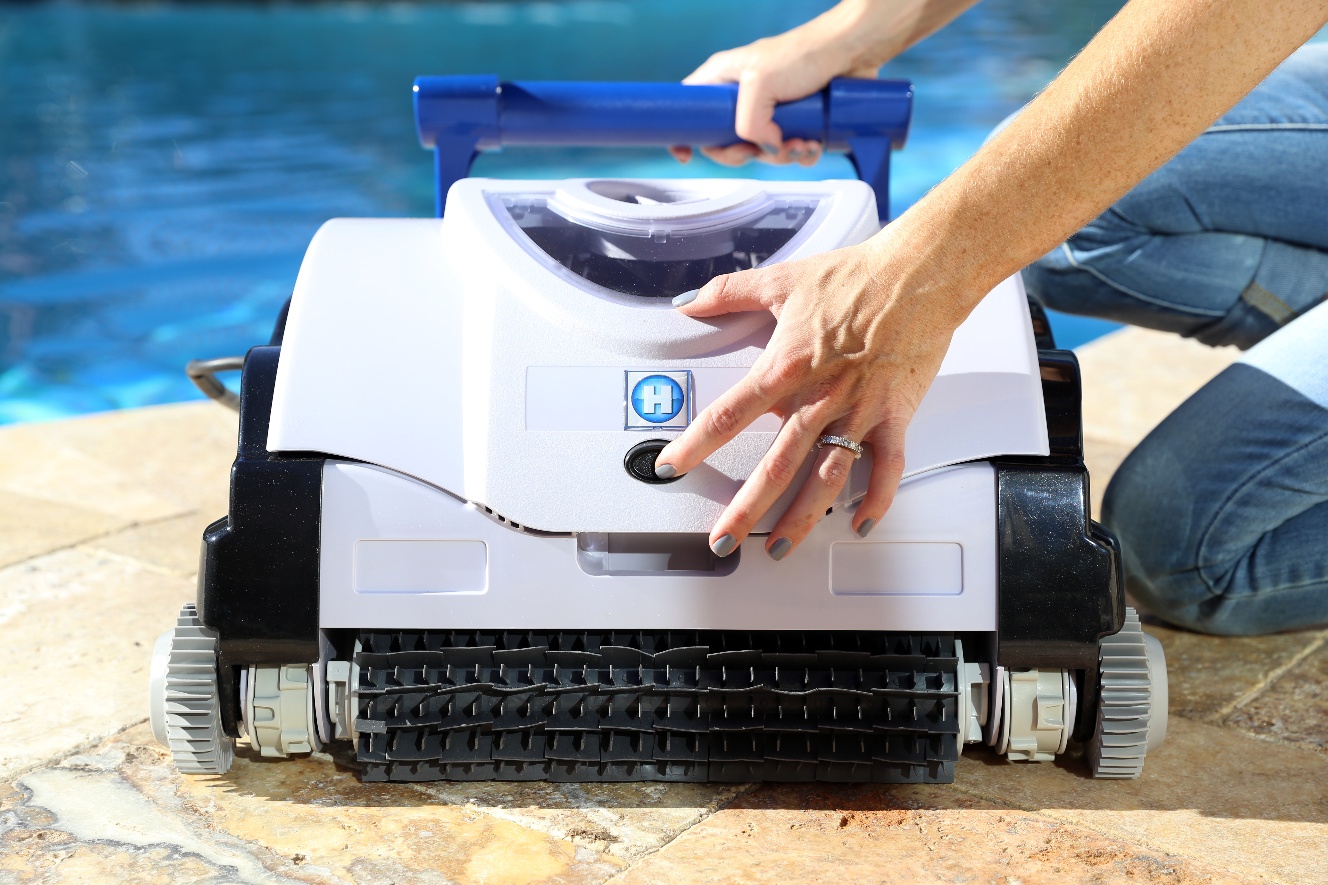SharkVac Automatic Robotic Pool Cleaner (Open Line)